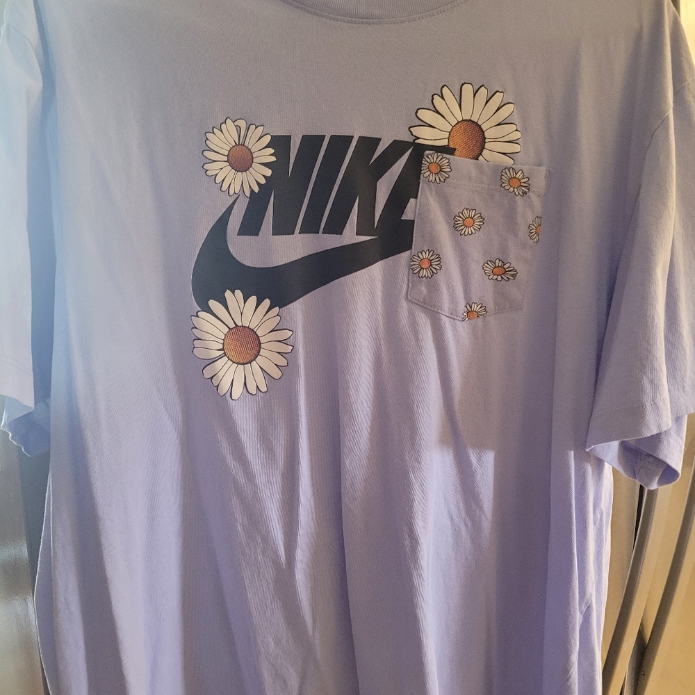Womens nike shirt